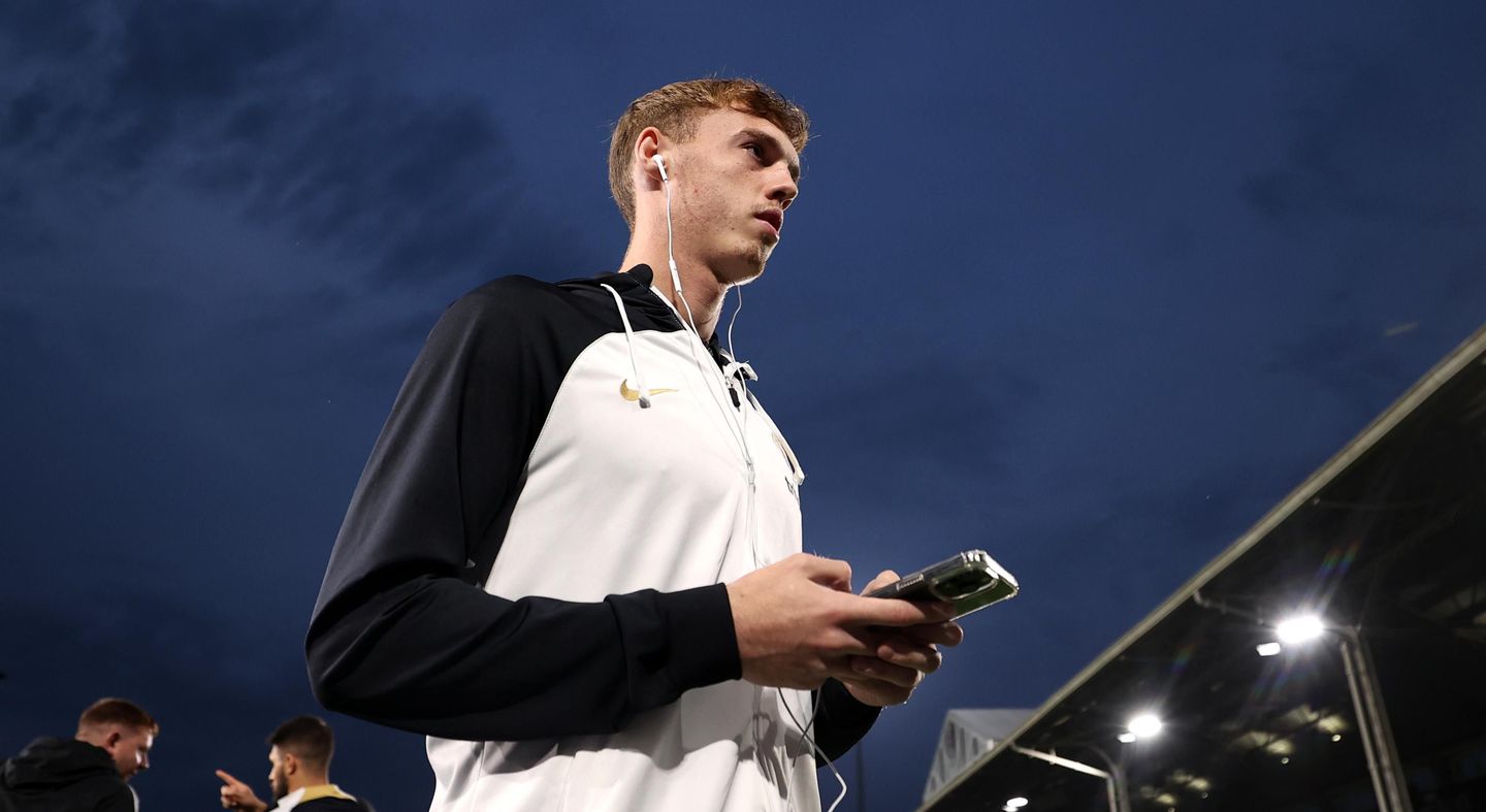 Cole Palmer mobile phone