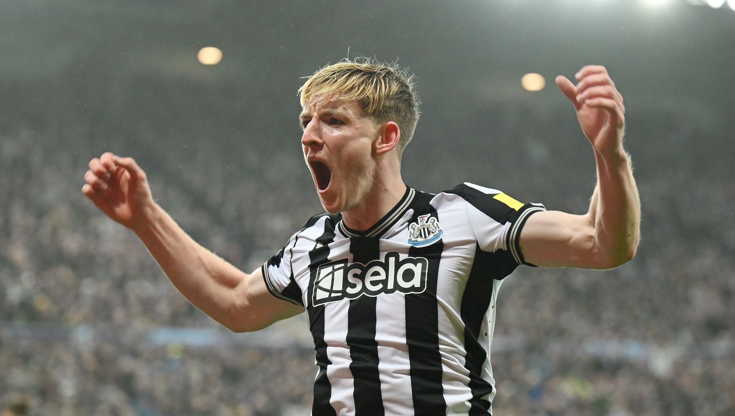 Anthony Gordon, Newcastle