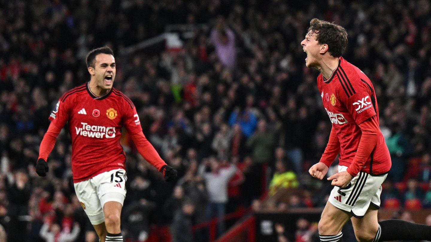 Lindelof celebrates his winner v Luton