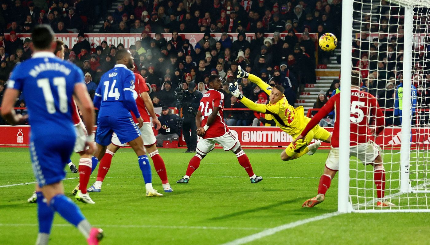Nottingham Forest v Everton