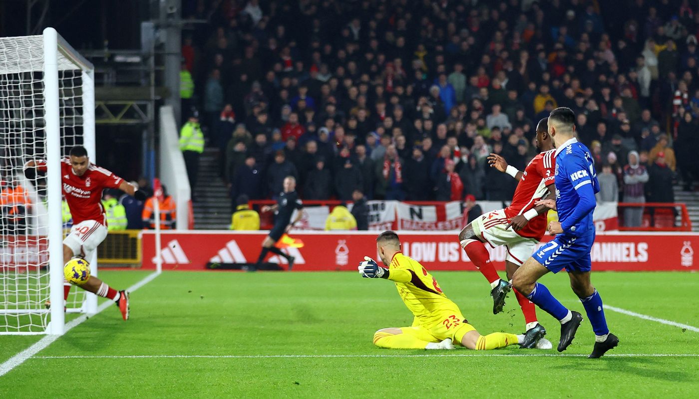Premier League - Nottingham Forest v Everton