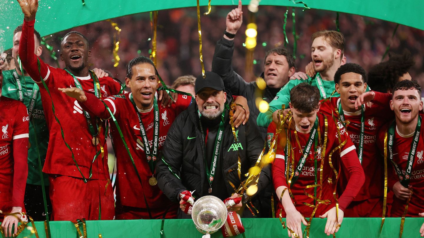 Klopp trophy lift