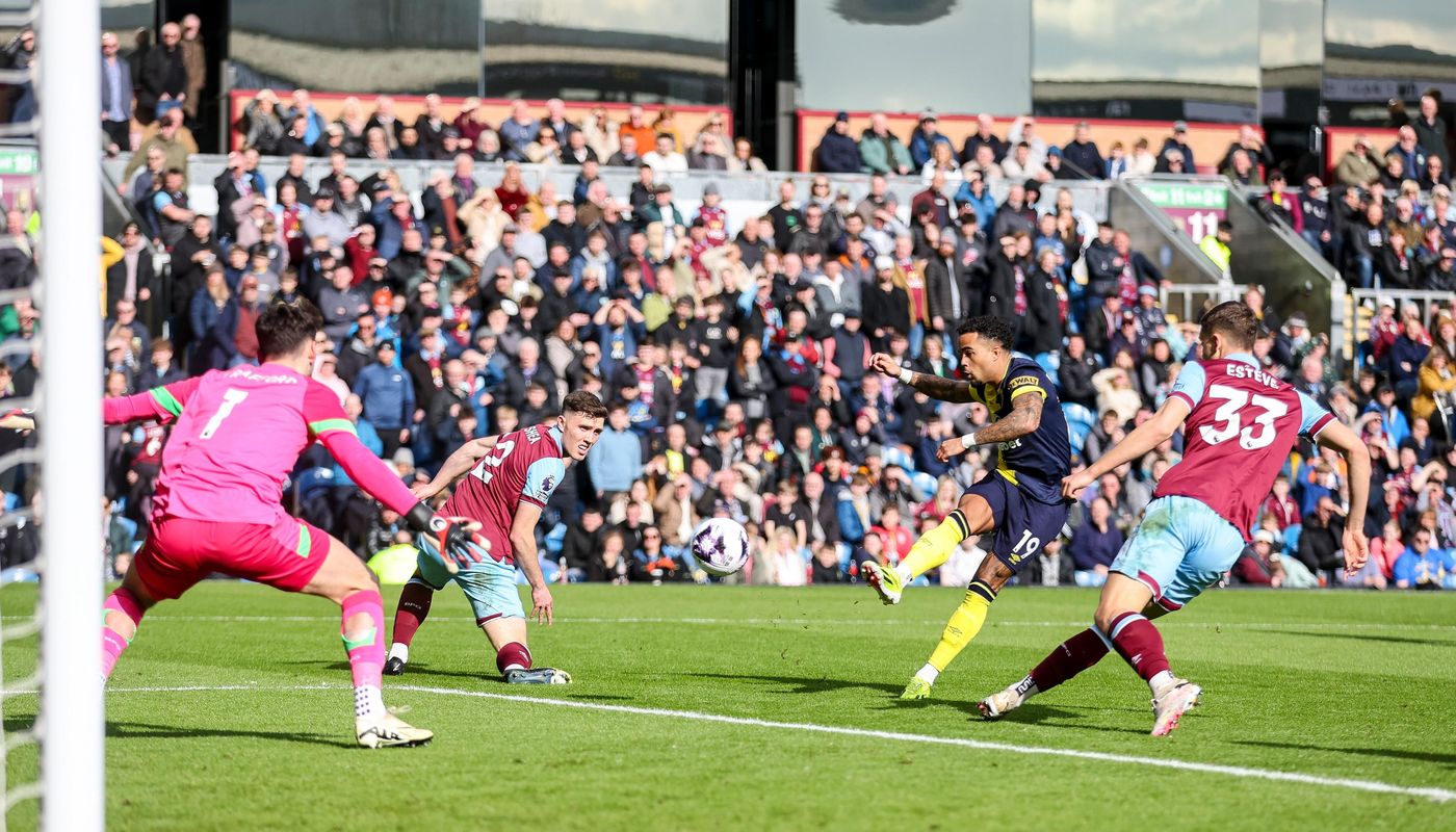 Kluivert goal v Burnley