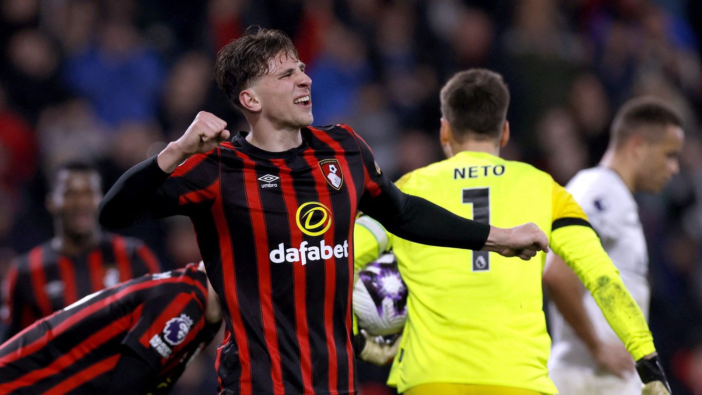 Illia Zabarnyi celebrates