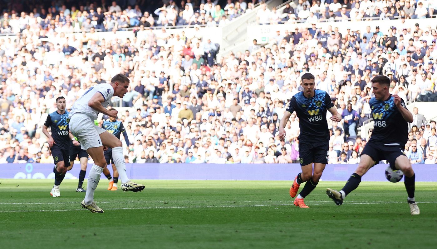 Tottenham Hotspur v Burnley