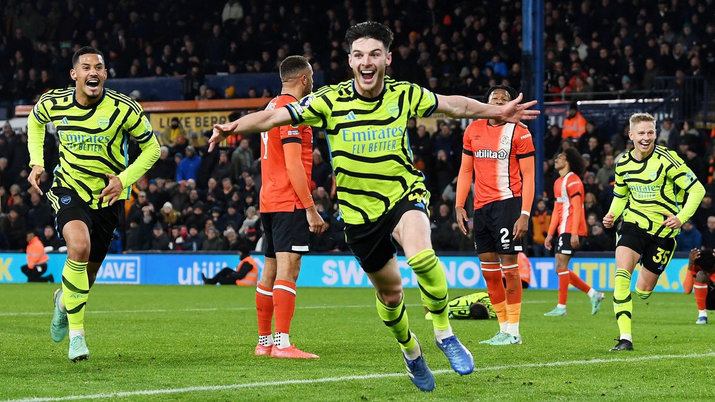 Declan Rice celebrates