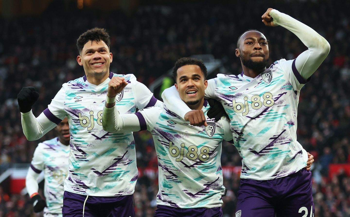 Semenyo celebration v Man Utd