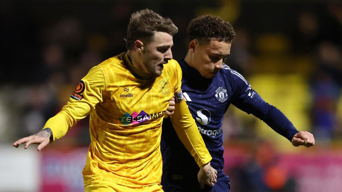 Sutton v Man Utd National League Cup