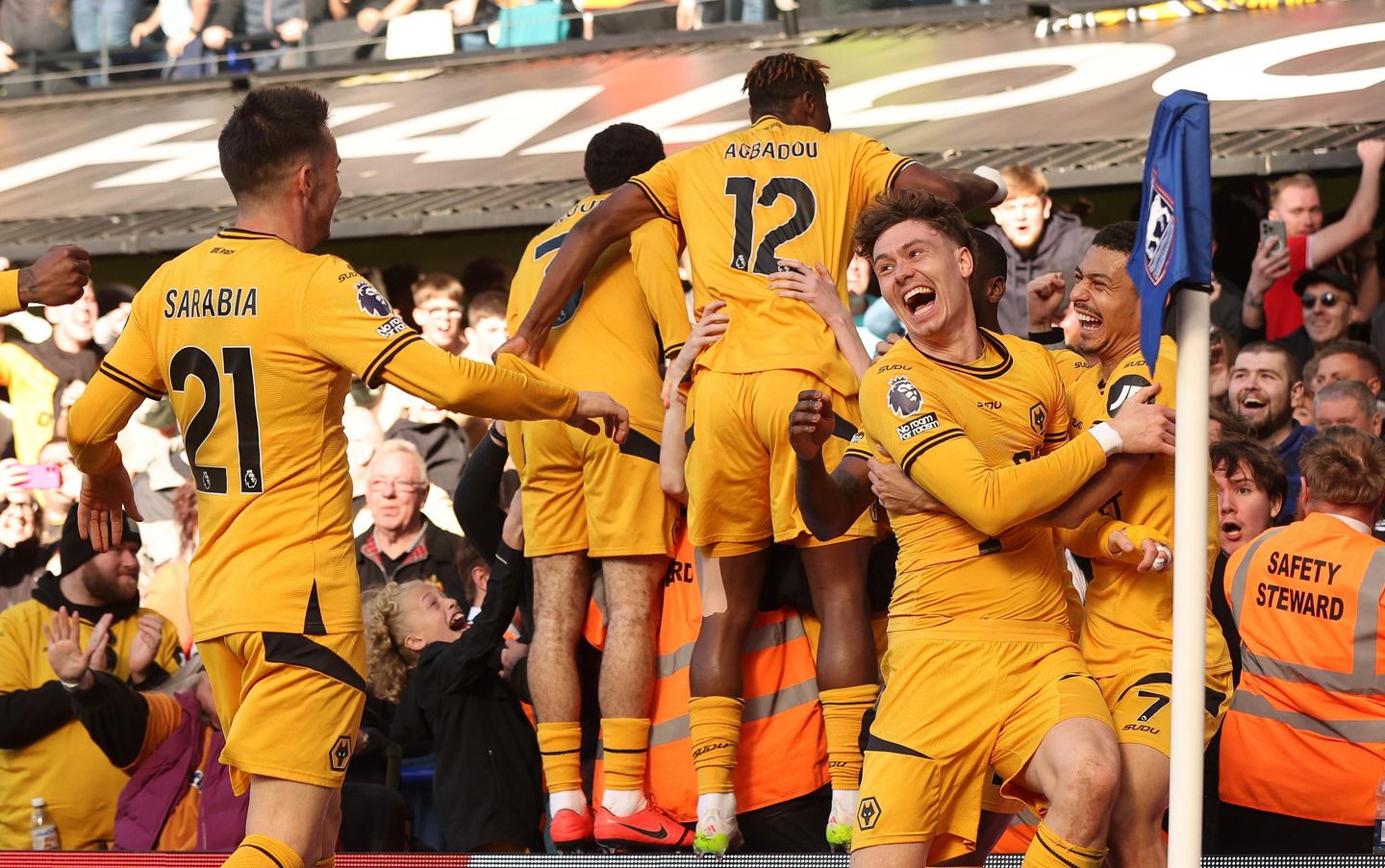 Ipswich Town v Wolverhampton Wanderers