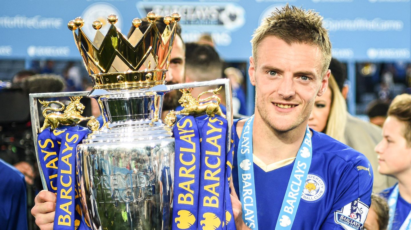 Jamie Vardy with the Premier League Trophy