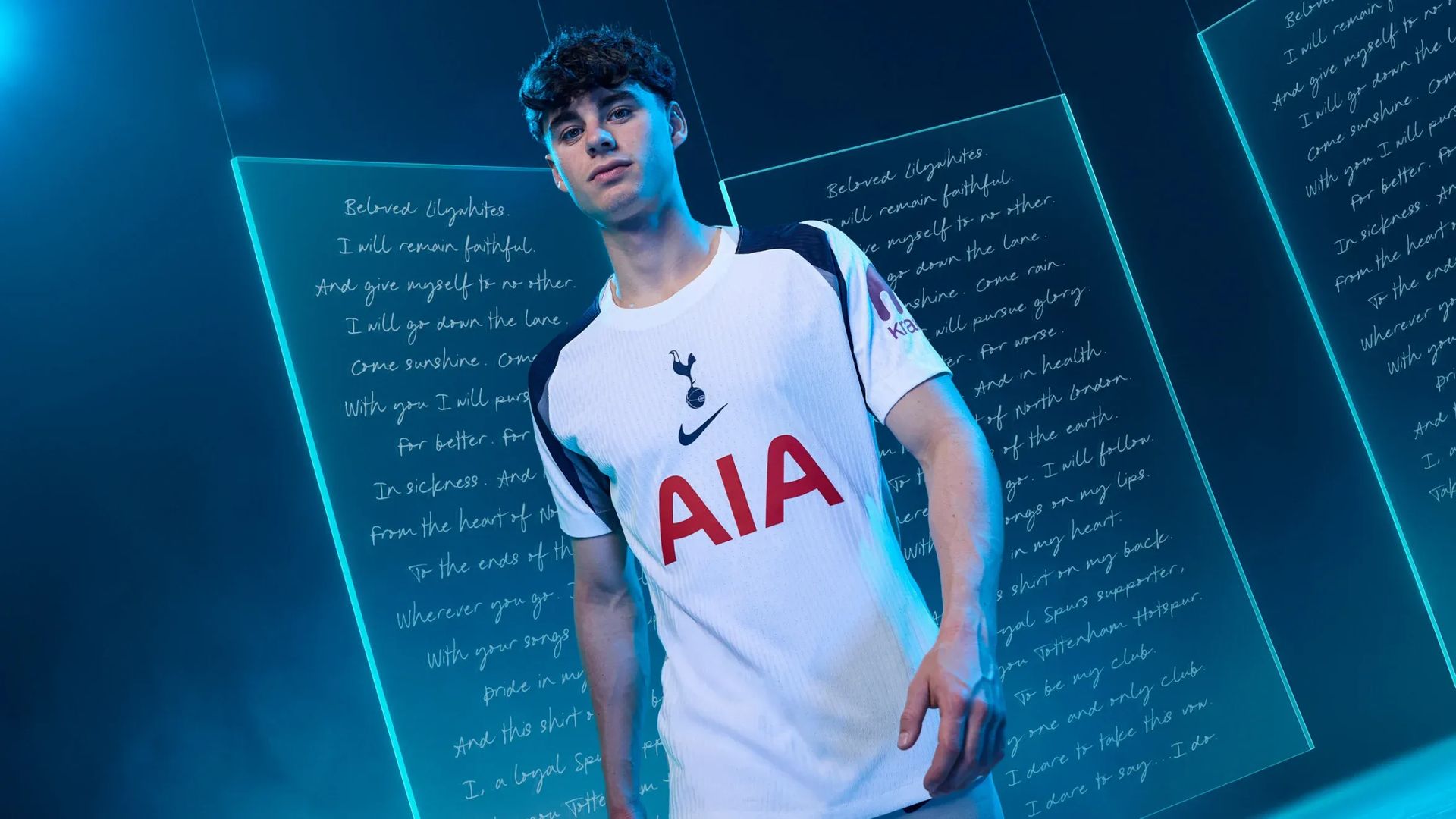 Archie Gray in Spurs's home shirt