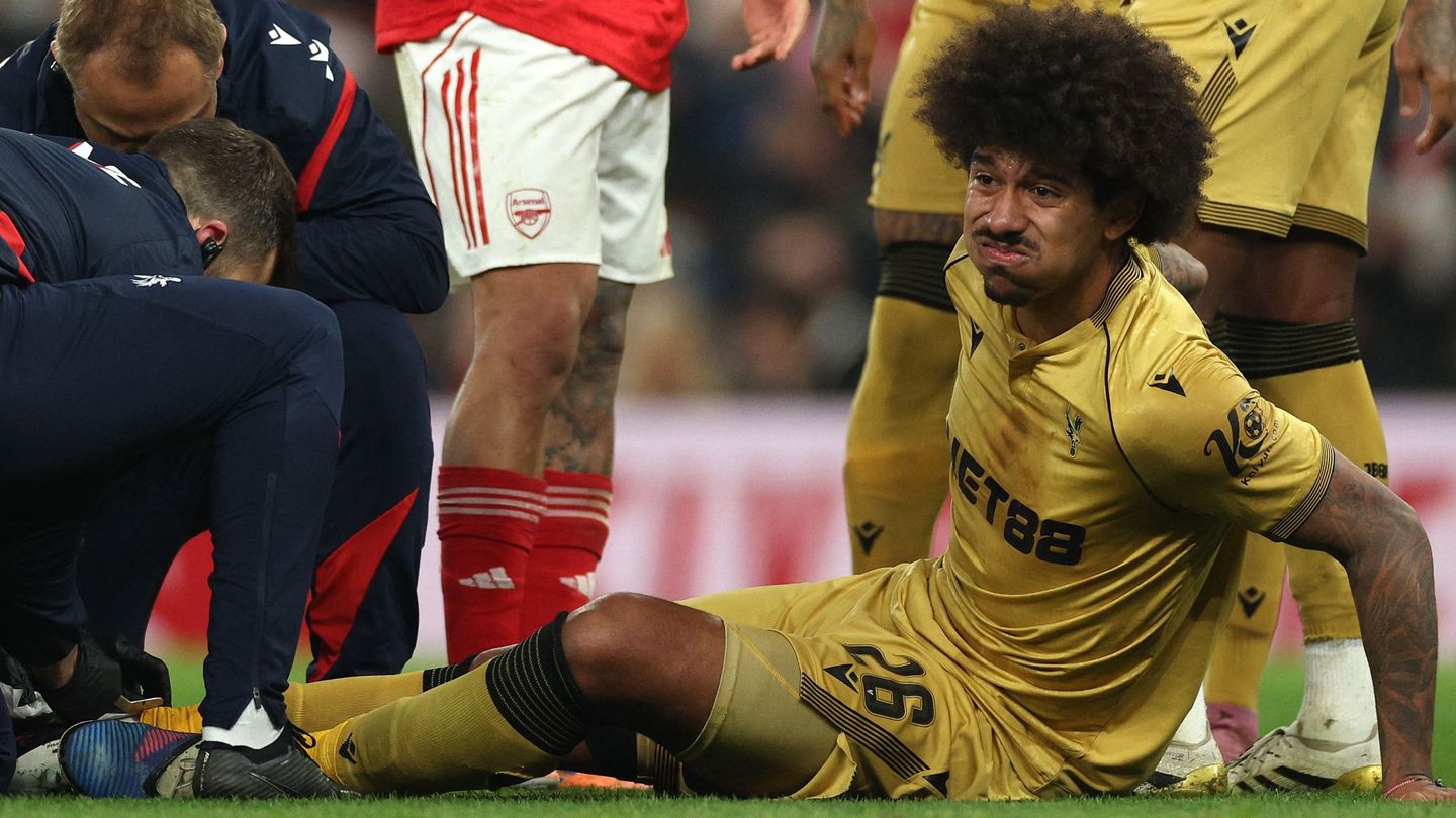 Richards on the floor after his injury