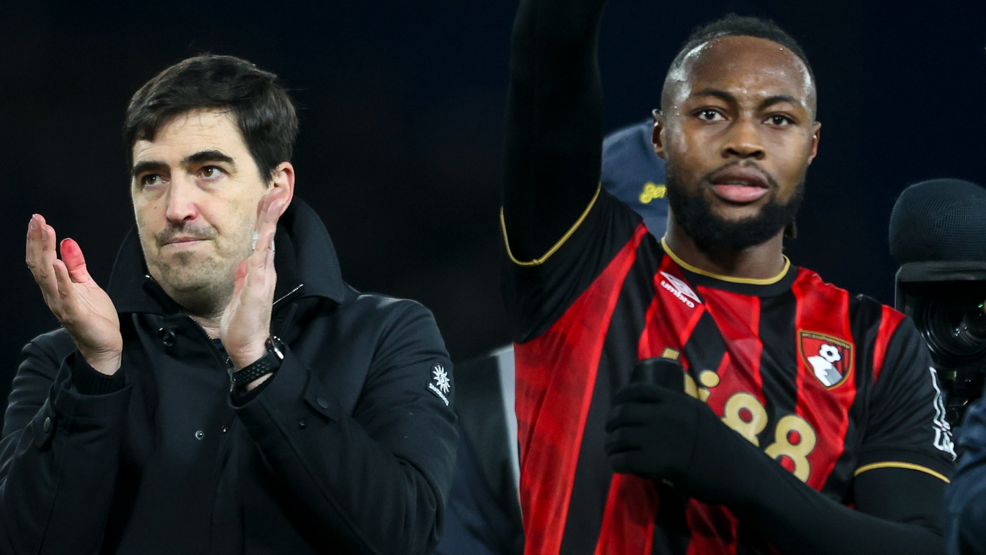 Andoni Iraola and Antoine Semenyo acknowledge Bournemouth fans after match against Chelsea at Stamford Bridge