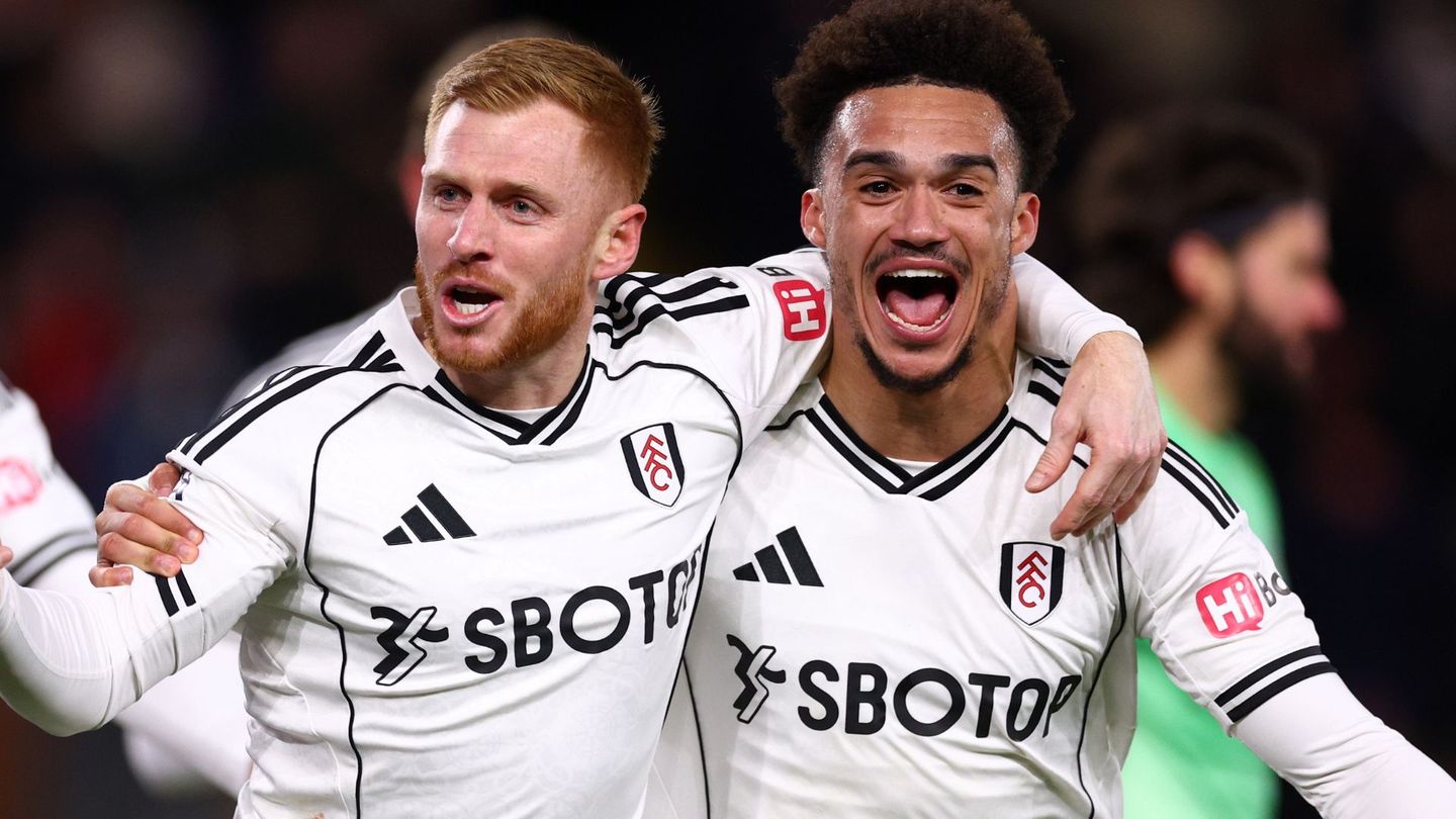 Reed and Robinson celebrating