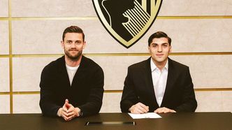 AFC Bournemouth sign Greek goalkeeper Mandas on loan from Lazio