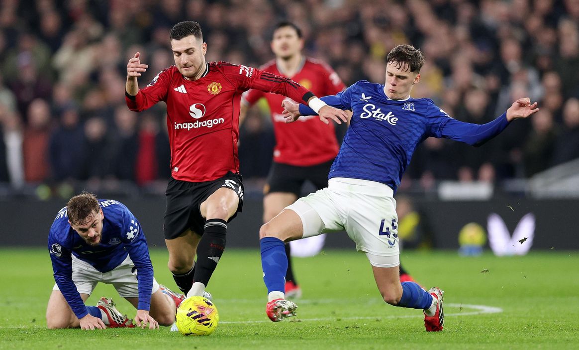 Everton v Manchester United - Premier League