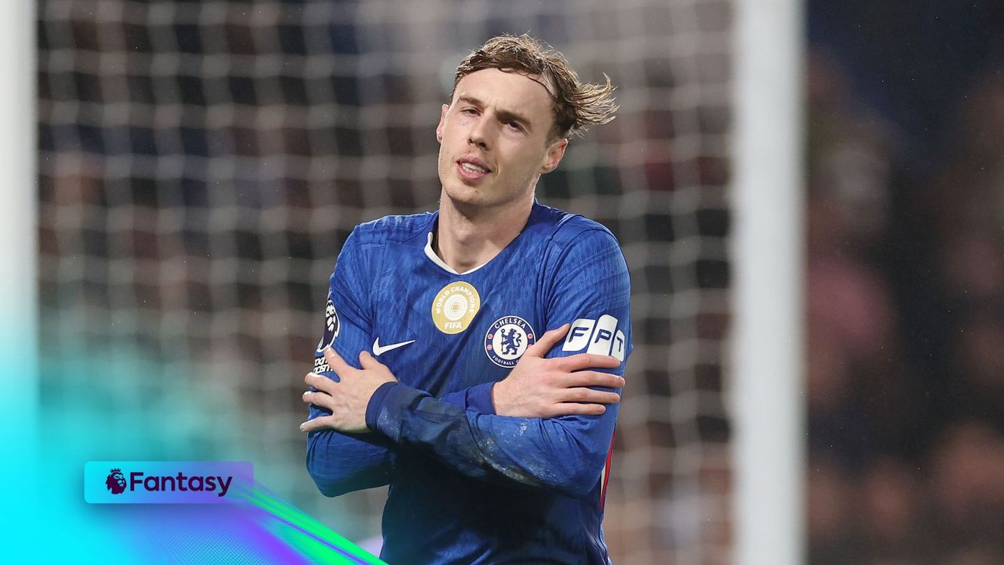 An image of Cole Palmer celebrating a Chelsea goal