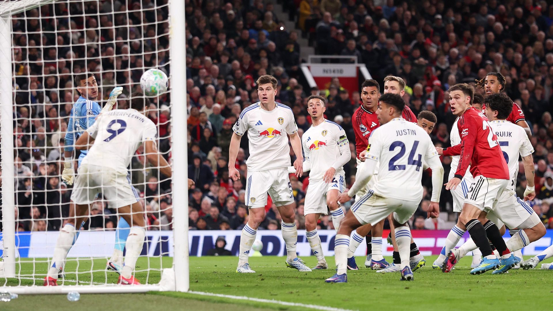 Manchester United vs Leeds United, Premier League 2025-26: Match saving goal line clarence from Calvert-Lewin