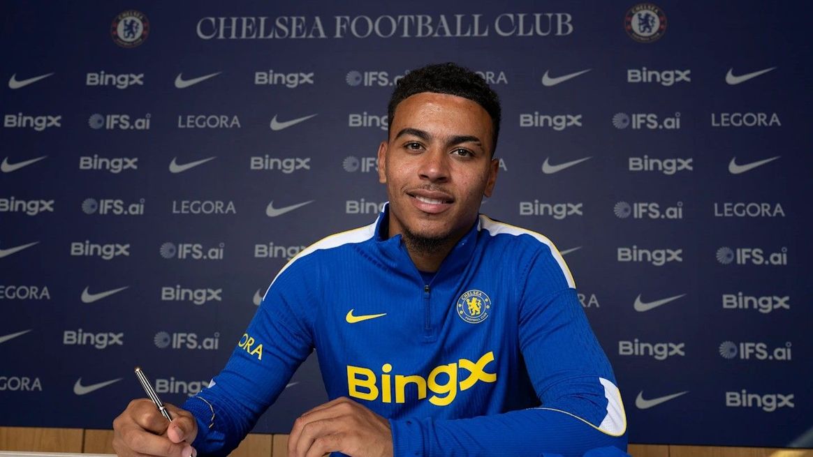 An image of Morgan Rogers signing for Chelsea