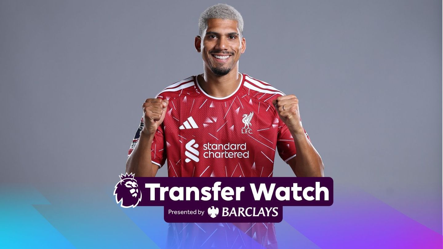 Ronald Araujo joins Liverpool on loan