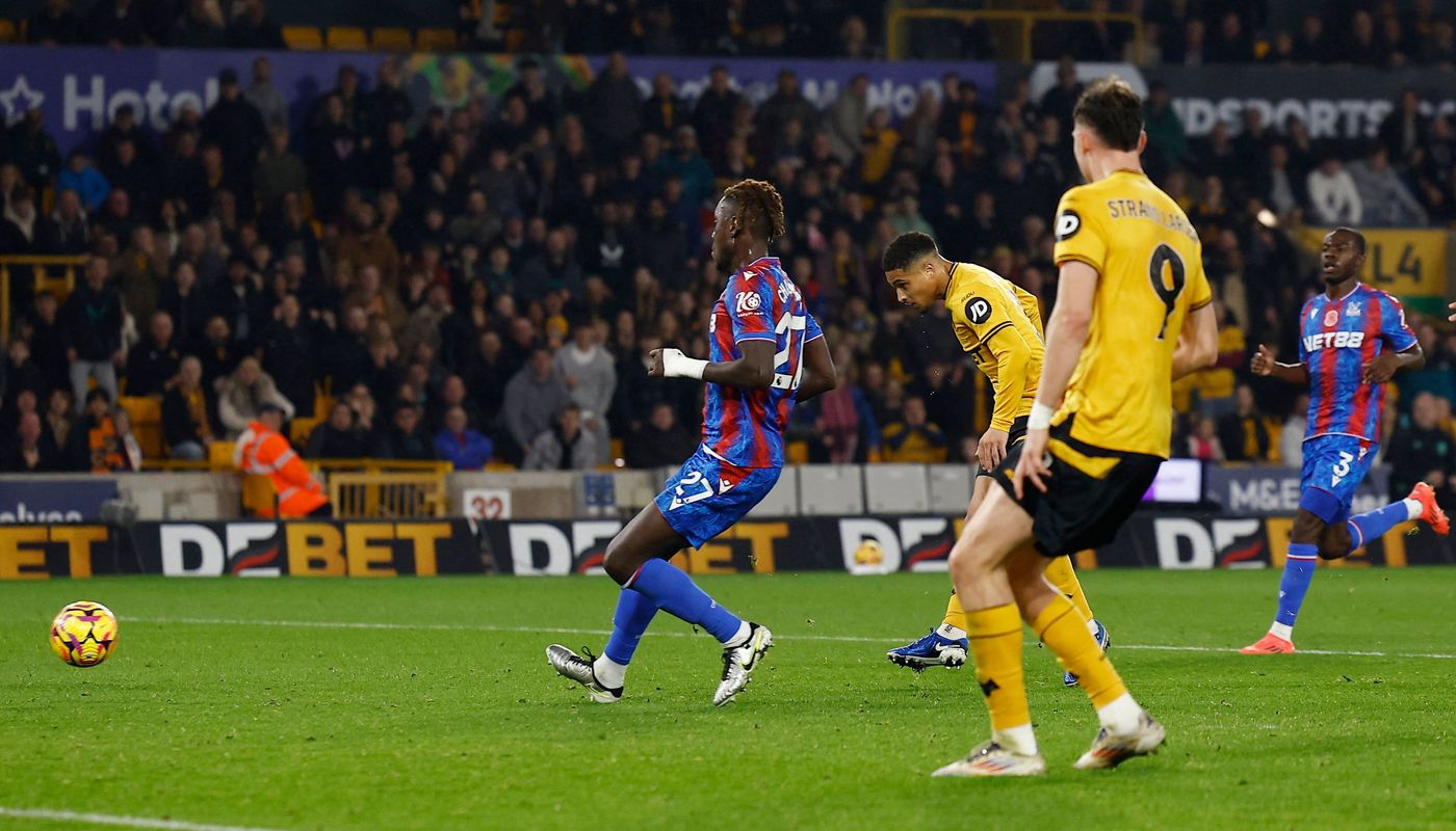 Joao Gomes scores, Wolverhampton Wanderers v Crystal Palace