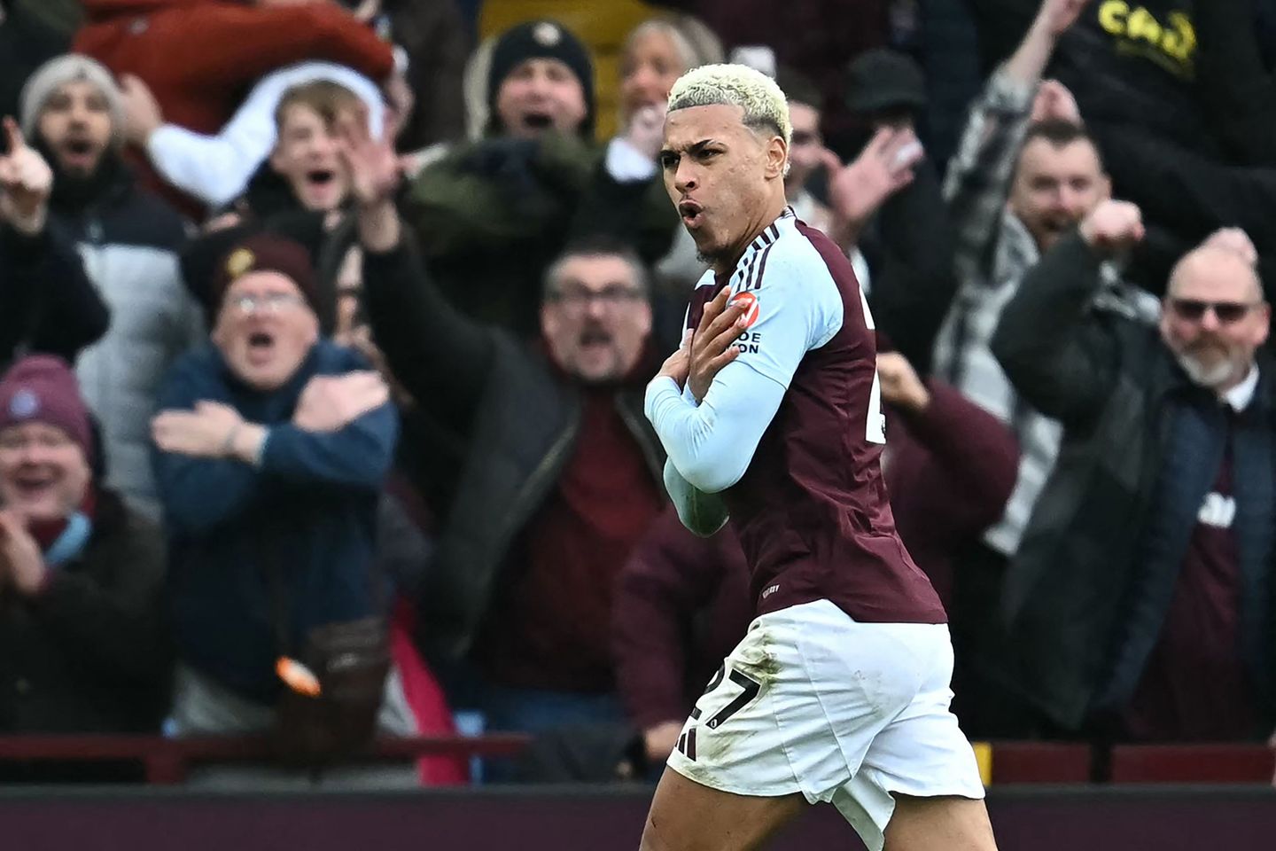 FBL-ENG-PR-ASTON VILLA-MAN CITY