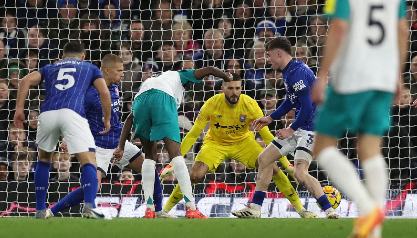 Ipswich Town v Newcastle United