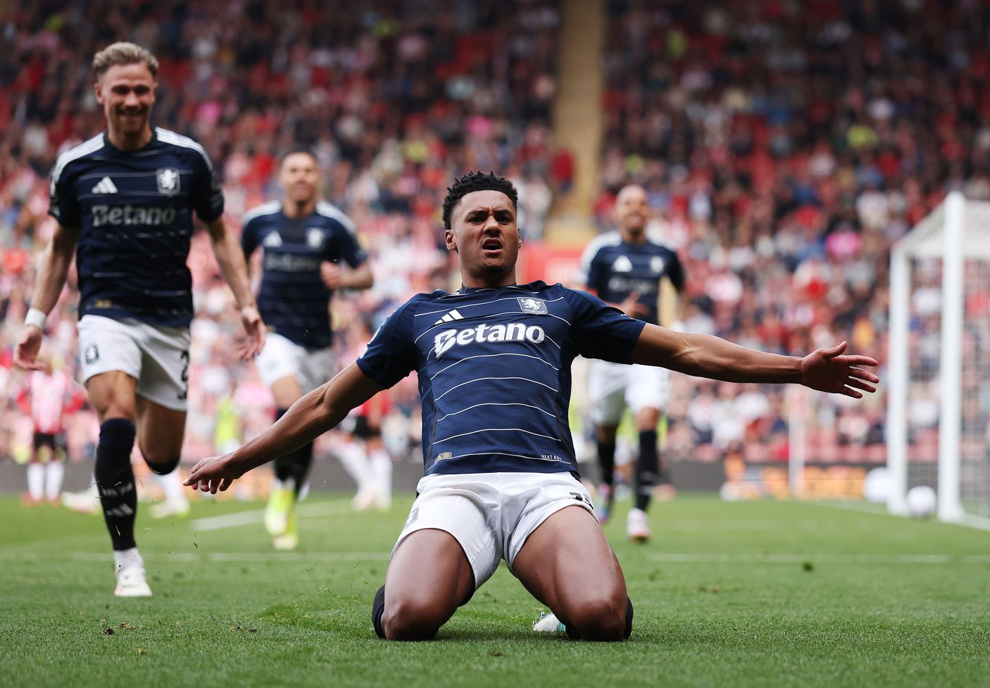 Southampton FC v Aston Villa FC - Premier League
