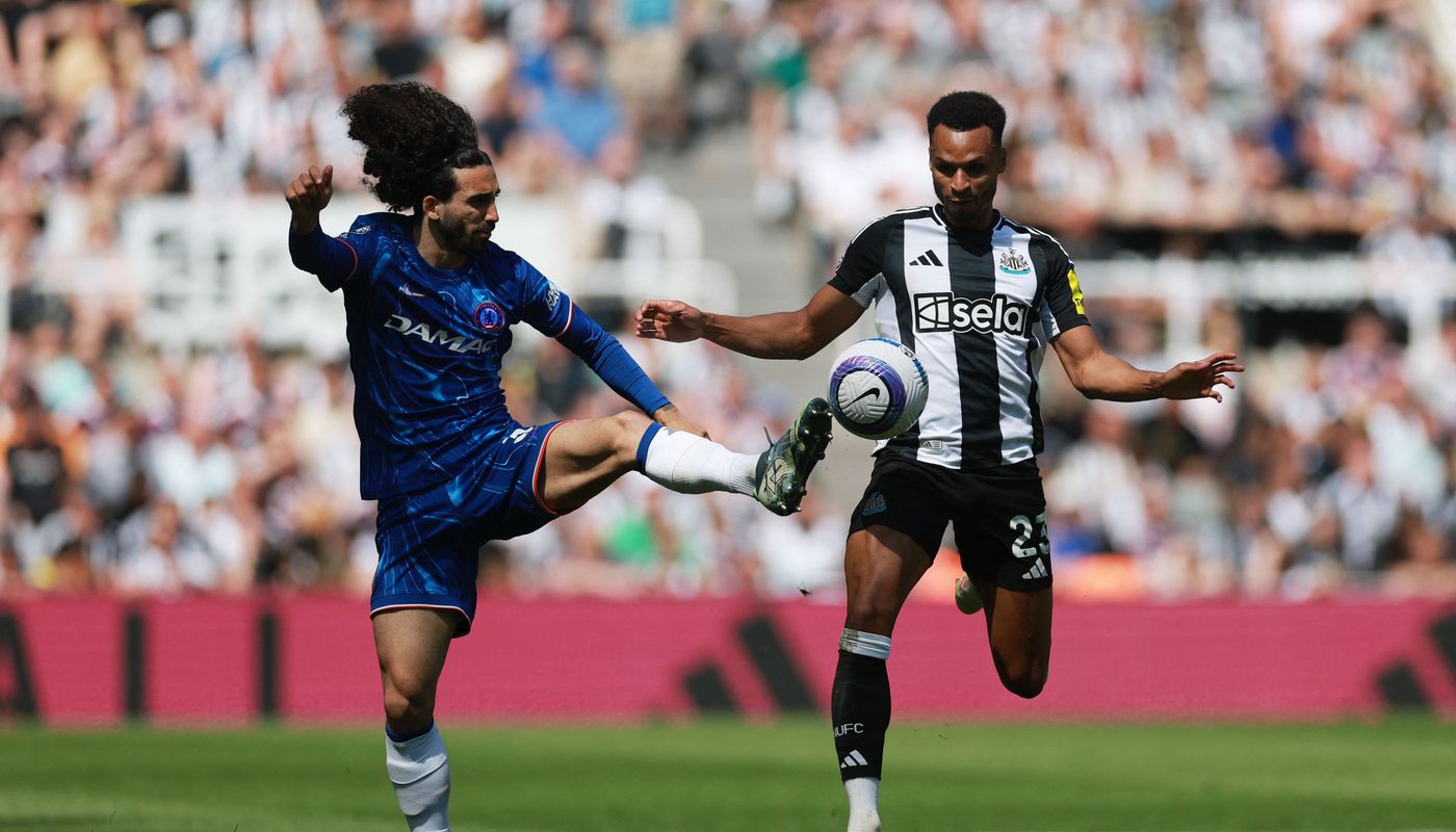 Marc Cucurella challenges Jacob Murphy