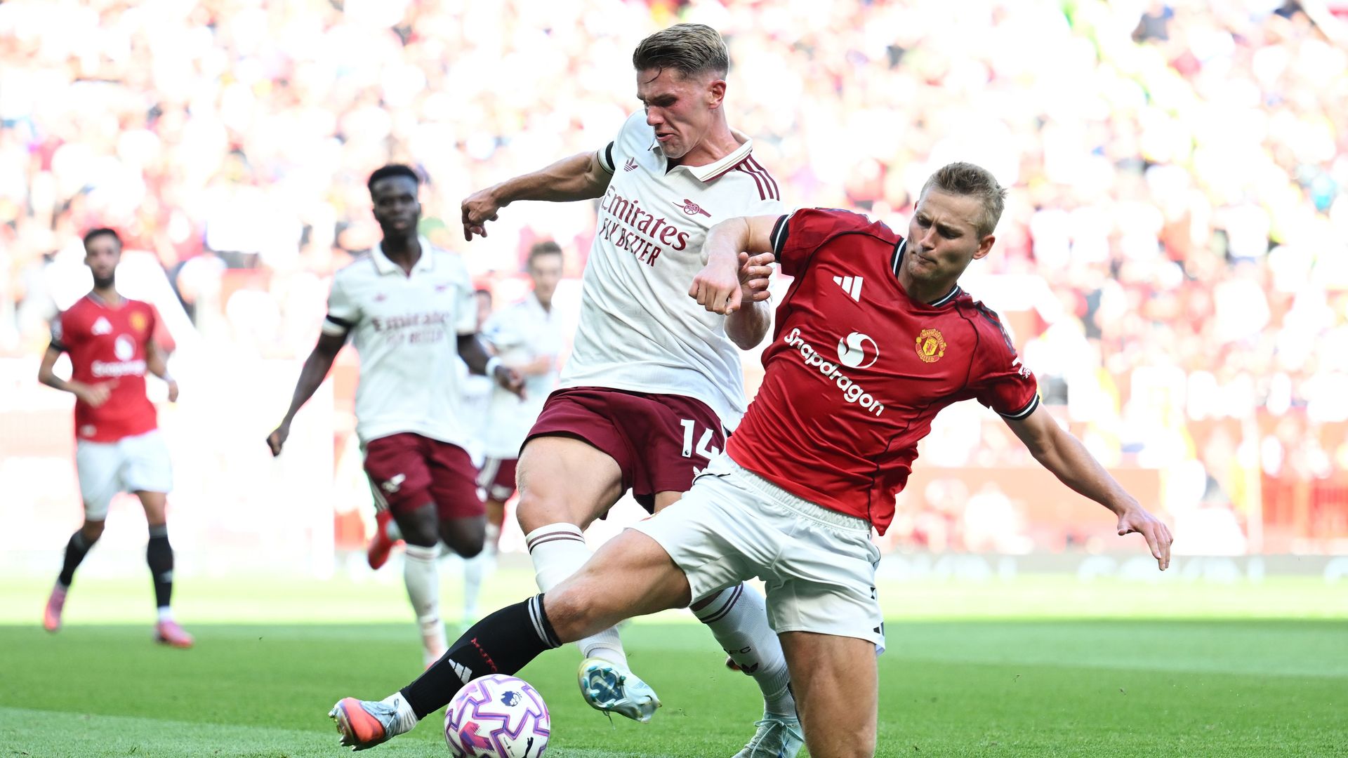 Viktor Gyokeres is tackled by Matthijs de Ligt