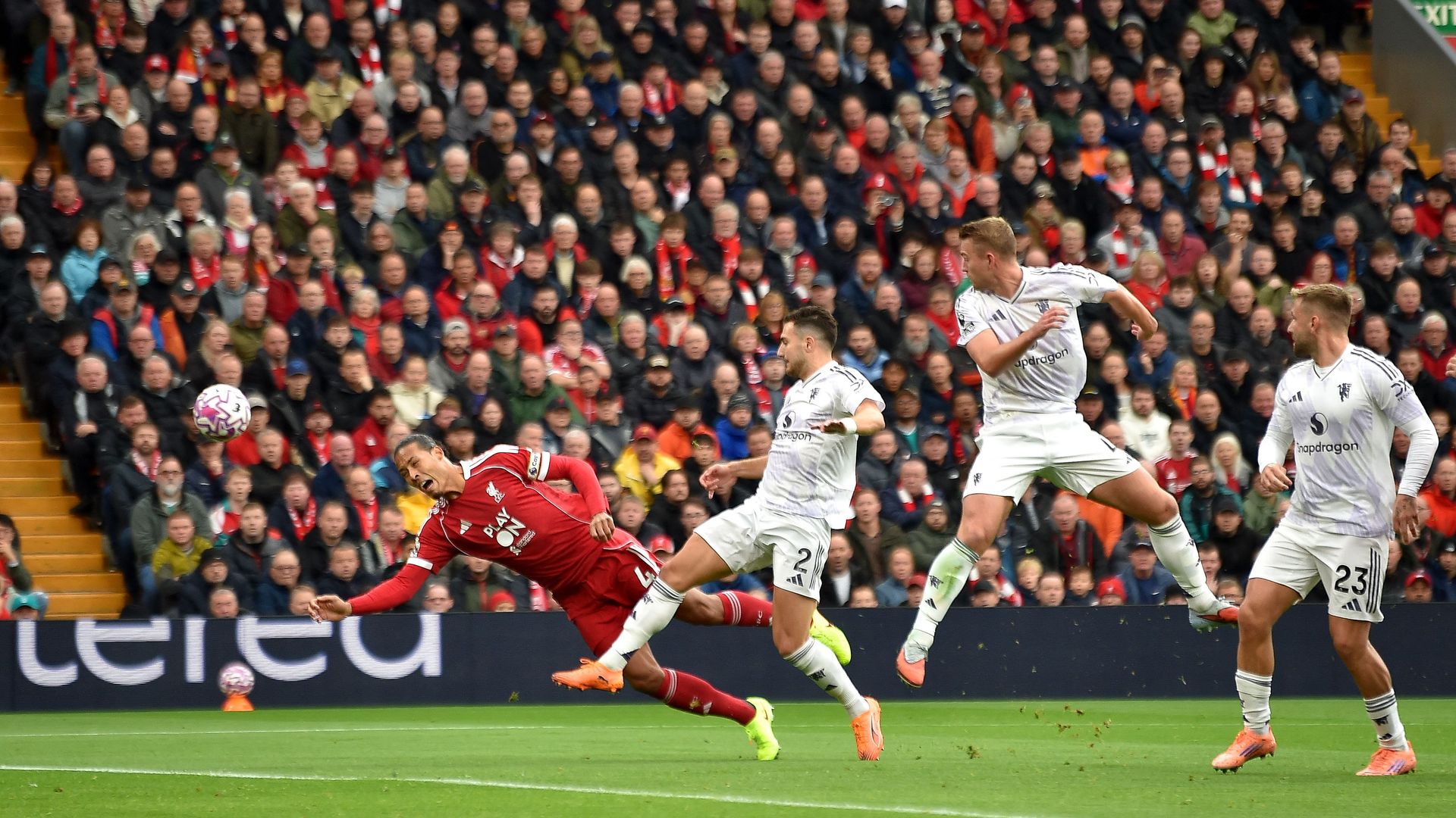 Virgil van Dijk heads wide - Liverpool vs Manchester United LIVE