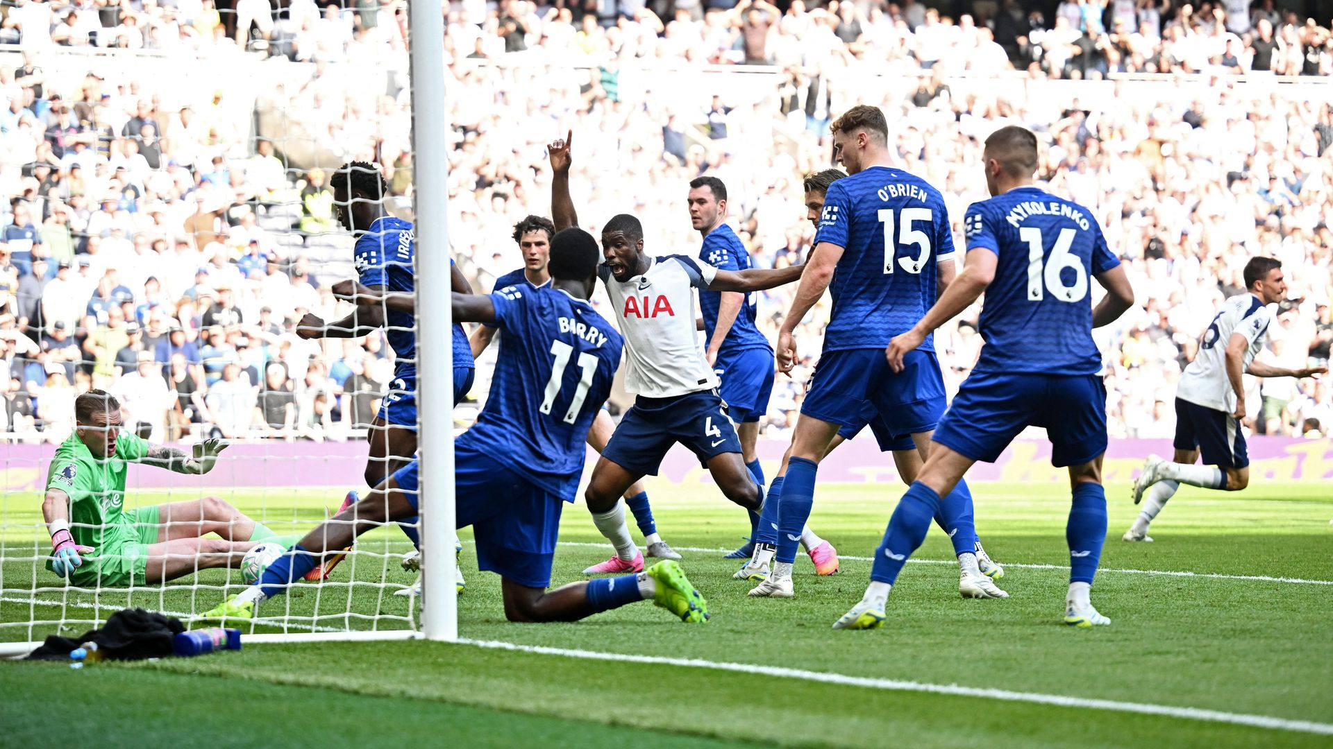 Joao Palhinha scores for Spurs