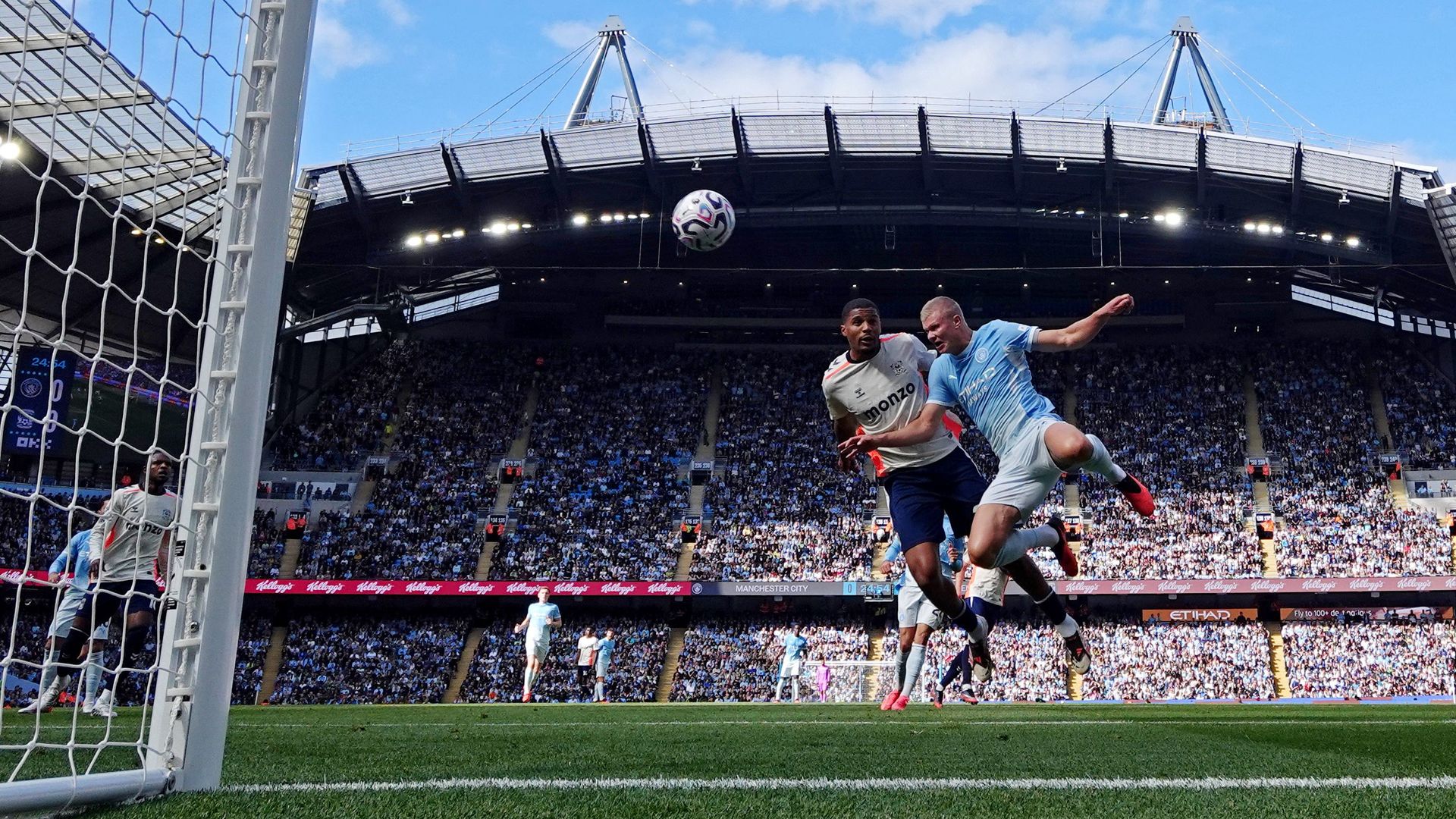 Erling Haaland scores for Man City
