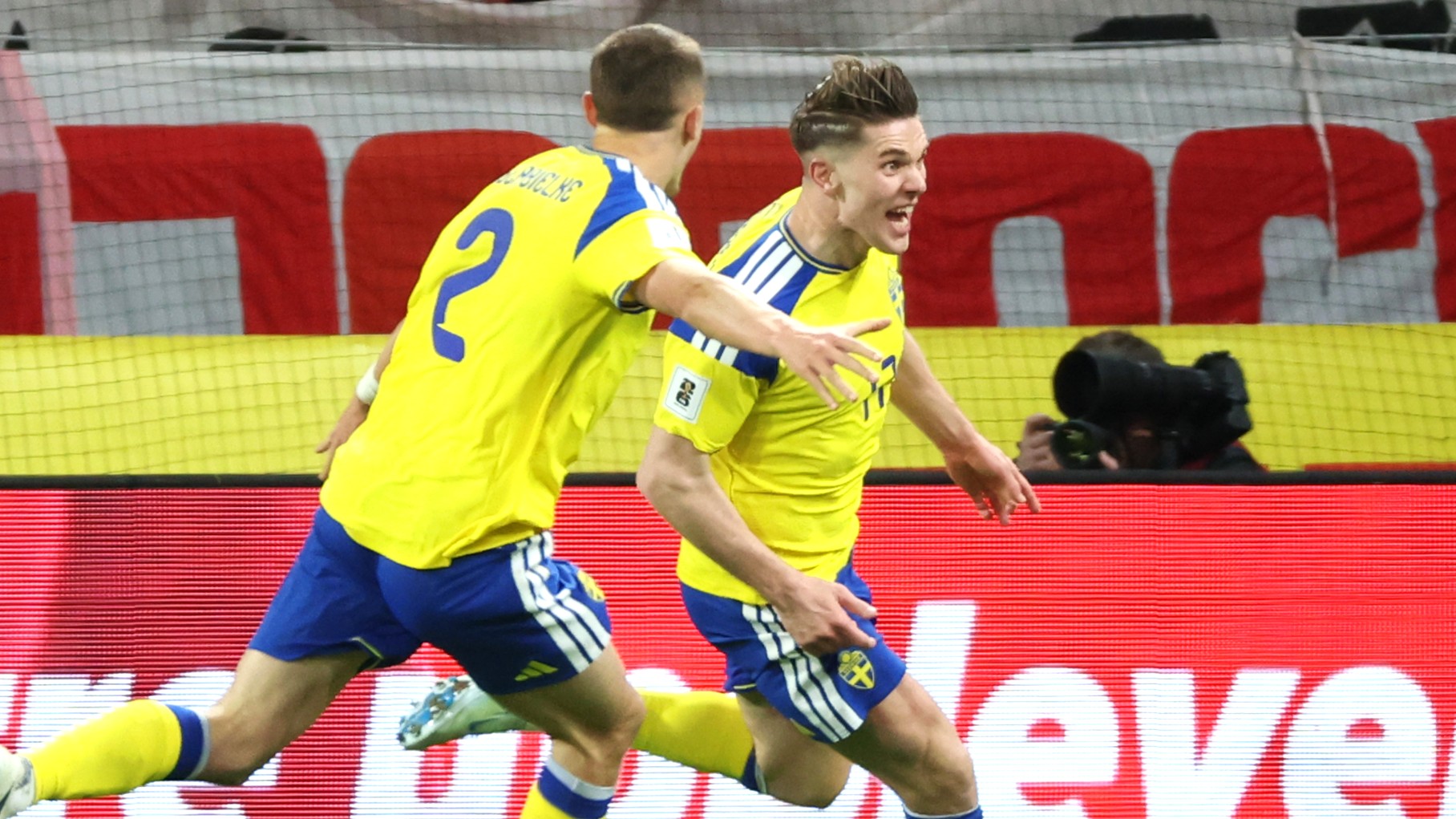 Gyokeres scores late winner to help Sweden qualify for World Cup
